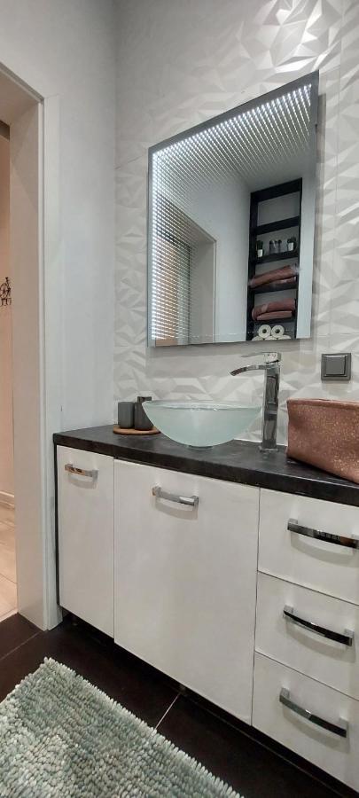 Apartament W Centrum Ниса Екстер'єр фото